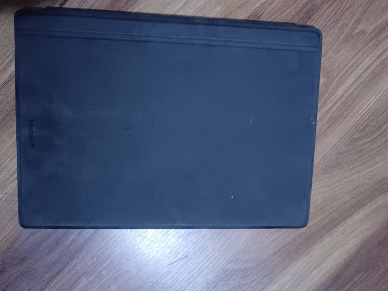 لابتوب surfece
الرام 8
الذاكره 256
يوجد فيه مكان سيم كرت 
هوه لابتوب وهوه ايباد نفس الوقت 
يكون لمس 
واتساب *********** 
العنوان بغداد السيديه شارع العلوه
السعر 200
