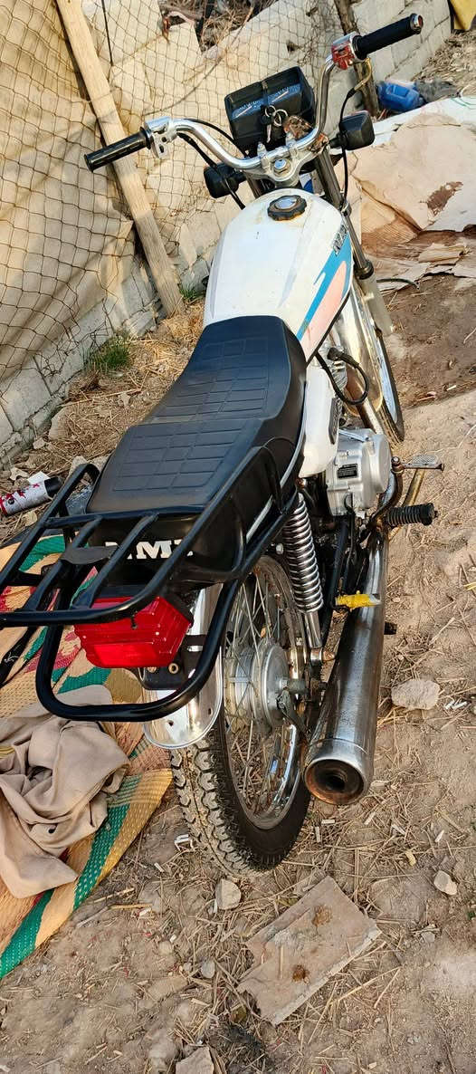 دراجه اوراق اصولي 
شاصي 16 ارشا نضيف 
محرك 23 غراض جدد تخم تاير امس شاده دراجه شلعه رزانه مال جناي سعر 550 مكاني بلدوايه ***********
