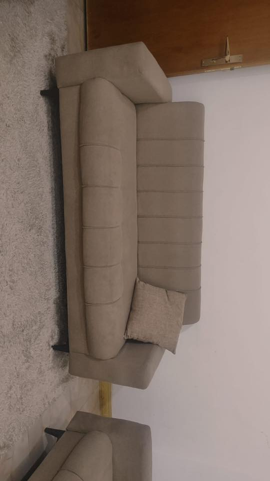 غرفة نوم للبيع القاعده احطاعه السعر 750    تخم السعر 350مكانهم الرمادي حي الضباط 0781 217 2395‏ رقم صاحبهن
