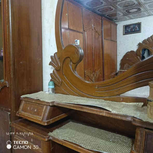 غرفة نوم مستعملة للبيع السعر ( ٣٠٠ ) وبيها مجال
اتصال واتساب  ***********
