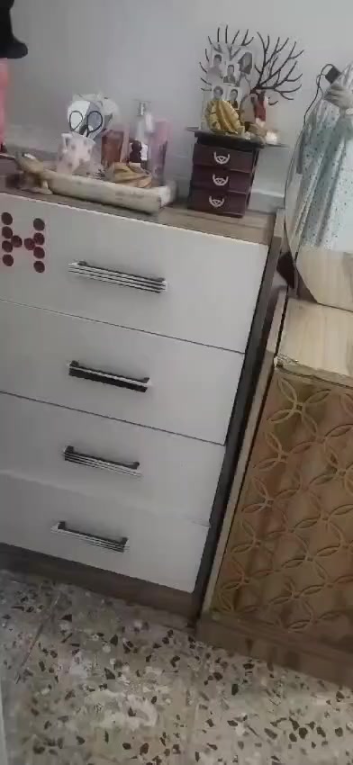 للبيع غراض بيت واحد سعر لغساله شغاله نوعيه زينه ال جي سعر 50 حجم كبير اوفن 65 كله شغل لغرافه تركي سعر 250بيع مستعجل


**إذا كنت صاحب هذا الإعلان وتريد حذفه لأي سبب، رجاءا أرسل رسالة إلى الدعم الفني**