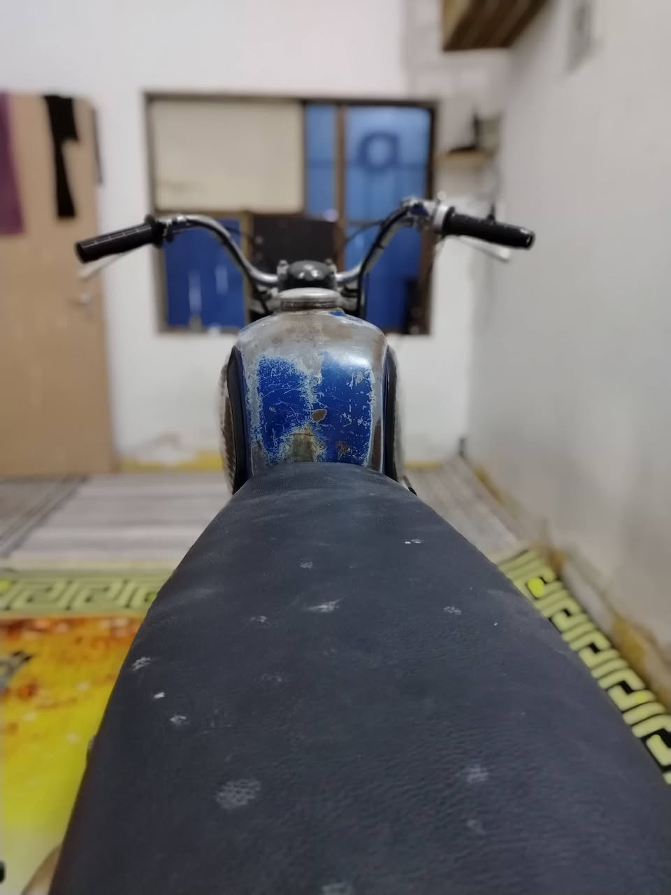 سلام عليكم عندي هاي المزت قديمه عدنه ولدراجه كله بلاديه لاصبغ ولا لحيم كله بلادي وين متريد ترايك دراجه تخبل كامله وكله شغاله ع وضع الشركه وين متريد وديه مكينه ناعمه تخم تاير جديد صالنصه بلاديه ما مبدله ولي يريد استفسار أكثر اتواصل ع الرقم مكاني بغداد مدينه الصدر وهاذ الرقم ***********. مديل 81
