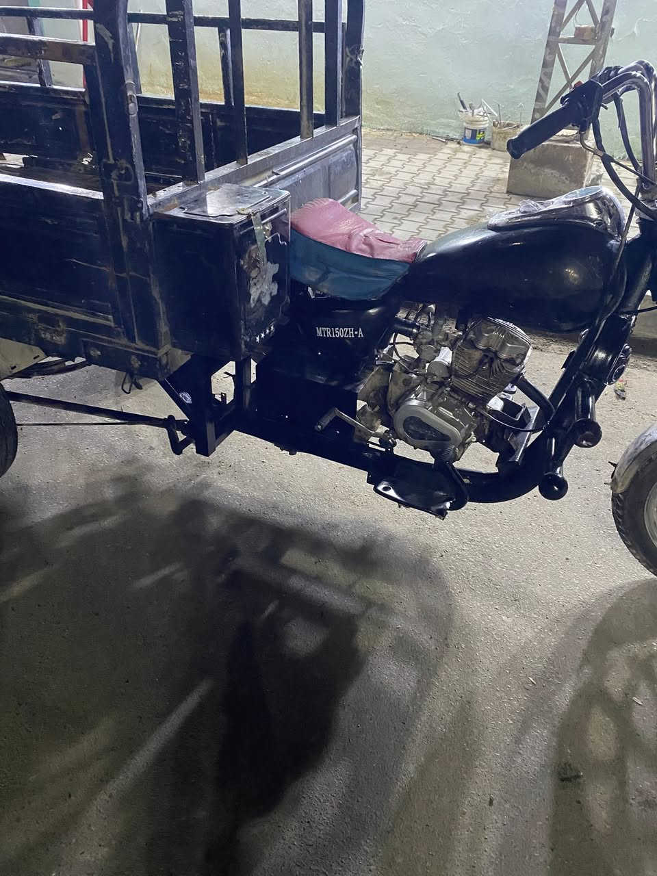 سلام عليكم ستوته. كلك نضيفه مكينه جديده اكسن مرتب بديه هم مرتب مكاني نجف شارع مدينه سعره٦٥٠ وبيه مجال. تصال***********
