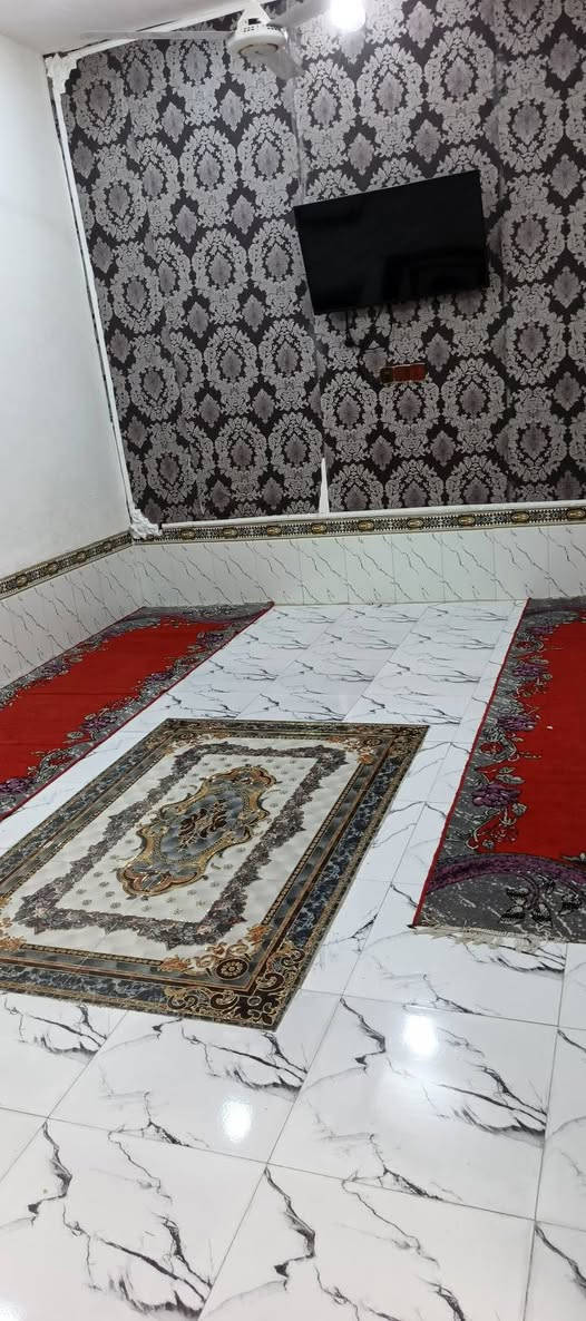السلام عليكم اخوان بيت للبيع مساحه 100متر مربع عشره بعشره البناء بلوك السكف عكاده مبني بيه غرفه ومطبخ وصاله وديوانيه وطارمه صحيات وبيتونه وستاره العنوان حي الكوفه يم المعارض مال سيارات بشارع المولد قرب اسواق سعد السعر 35 ورجائن المايشتري لايراسل اقصاد مايرهم يرهم مراوس
(***********)
السلام عليكم اخوان بيت للبيع مساحه 100متر مربع عشره بعشره البناء بلوك السكف عكاده مبني بيه غرفه ومطبخ وصاله وديوانيه وطارمه صحيات وبيتونه وستاره العنوان حي الكوفه يم المعارض مال سيارات بشارع المولد قرب اسواق سعد السعر 35 ورجائن المايشتري لايراسل اقصاد مايرهم يرهم مراوس

