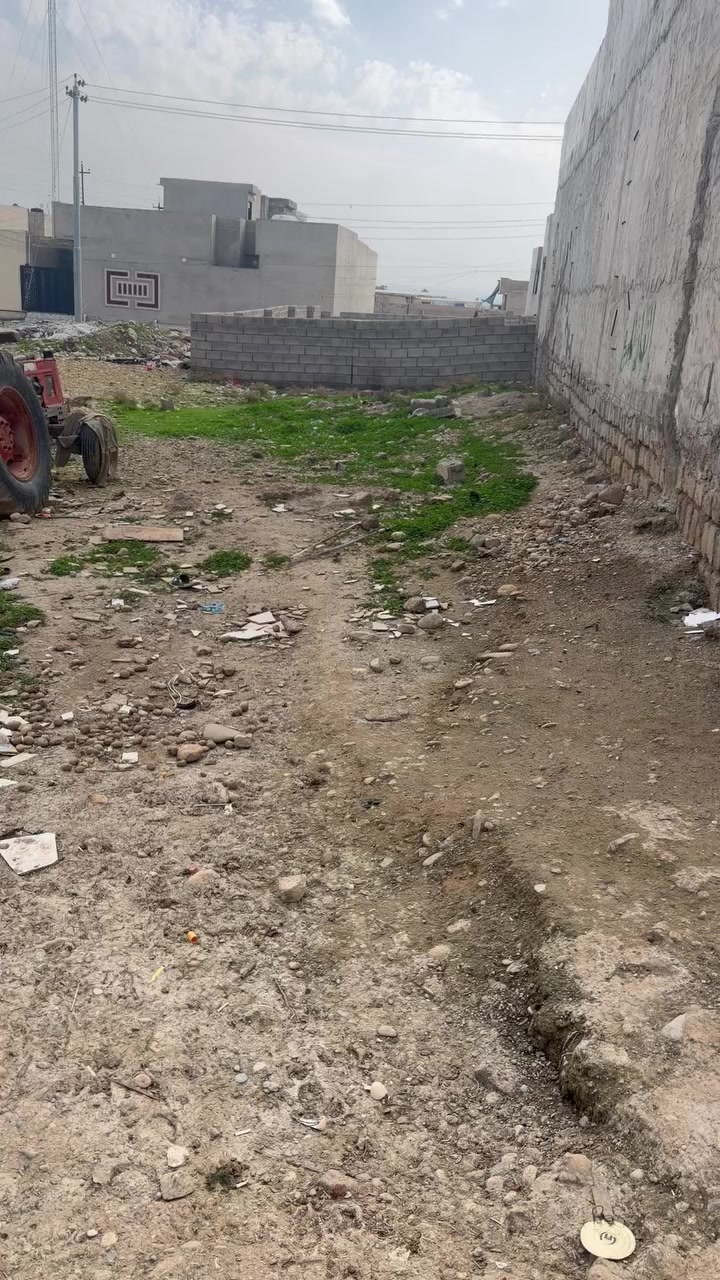 ارض للبيع ملك زراعي في القوسيات قرب سايدين جسر السادس مساحة الارض 220 متر للإستفسار (***********)(***********
