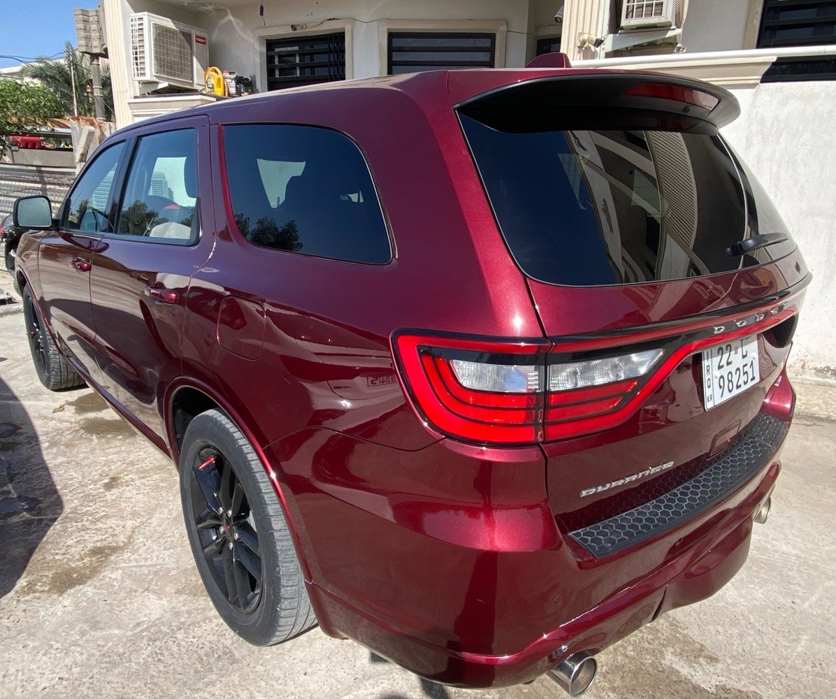 دوج دورنكو2022  
محرك 6 سلندر GT
ماشيه 19
وارد امريكي مرقمه على ايدي 
رقم اربيل تحويل ثاني يوم
محرك  6سلندر
 سلندر بخاصية توفير الوقود ECO 
 + جنطه كهرباء 
بصمه
حساسات خلفية اصل مع خاصية  
لايت ١٠٠واط اصلي مع حاجب LED . 
 مع تحرك المرايات الجانبية عند الرجوع الى الخلف حسب التحكم.
نظام صوت ٧ سماعات داخل السيارة 
شاشة دشبول لمس كبيرة  متكاملة الايعازات . وشاشة ٧ انج معلوملت السيارة والعطلات والرسائل... 
17- نظام AUX + Bluetooth . نظام ملاحة GBS شاشت تنته كبيره
+ ذاكرة ميموري كارد موضعي + USB .
الكشنات  جلد متصل  و تدفئة و تهوية و مع الستيرن تدفئة وتهوية والمقاعد الخلفية تدفئة
كاميرا خلفية دوارة HD
إظهار ضغط الهواء في الاطارات. ومعلومات السيارة الكترونيا مثل كمية دهن محرك و درجة حرارة المحرك والكير والزيت وضغط الزيت الكتروني .
وباقي مواصفات الدورنكو ✔️
للاتصال***********
السعر 280💵
مكاني بغداد