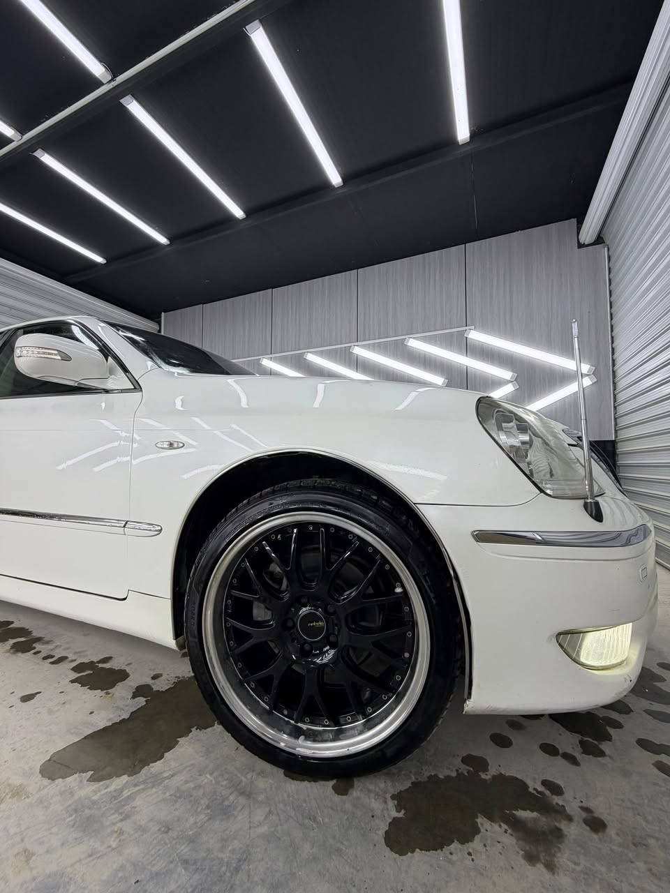 للبيع ماجستا 2007 اللون الصدفي بصمه رصاصي
فول 1/1 
5دكم جلد فتحه
تبريد 3قطع+ثلاجه
6بصمات +جنطه شفط
تحوير فوك وجوه نجف 
بريك شاهينه شغل فاضل عيدان 
سياره بالكارتون 
كصه قماره ولباقي كفاله 
رقم قادسيه مبايعات بأسمي
السعر 115 
مكان النجف
***********
