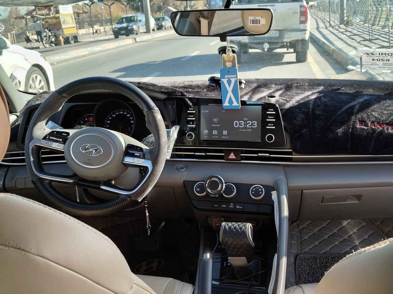 السلام عليكم
 النترا 2021 وارد خليجي كوبون بانزين سيارة باسمي سنويه جديدة هزة جديدة سيارة فول مواصفات واحد على واحد ماشيه 65
ضررها طخه خفيفه بين البابين النفر 
موقع السيارة موصل ايسر حي البلديات
للتواصل والاستفسار الاتصال على الرقم***********
