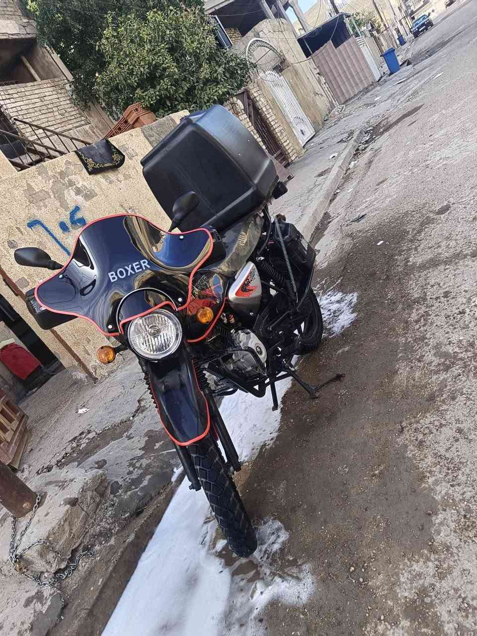 سلام عليكم. بوكسر.    مديل 22دراجه خير من الله مكينه  ناعمه تخبل.   بيه طعجه هفيفه بتانكي.   دراجه كامله. من كلشي. كلجات.  مكينه. تايرات.  كهربائيات.     2300.  وبيها مجال بسيط.    عنوان بغداد.  الكرخ.   ***********00
واتساب بي
