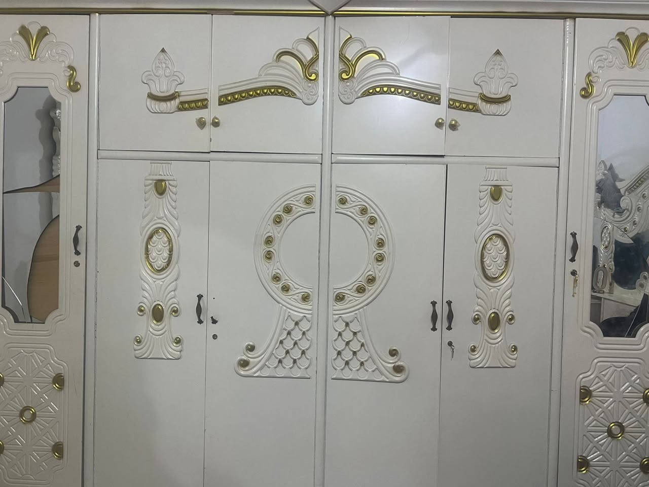 للبيع غرفة نوم نجارة عراقية بتصميم تركي 11 قطعة 
السعر 900 الف للاستفسار خاص او على الارقام 
***********
***********
