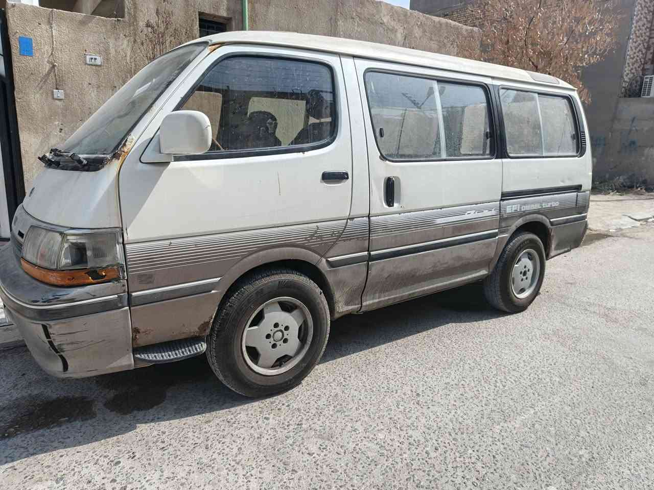 السلام عليكم كيا هايس موديل 2000 رقم بصره خصوصي كير محرك جديد تخم تاير جديد السعر 40 وبيها مجال ***********
