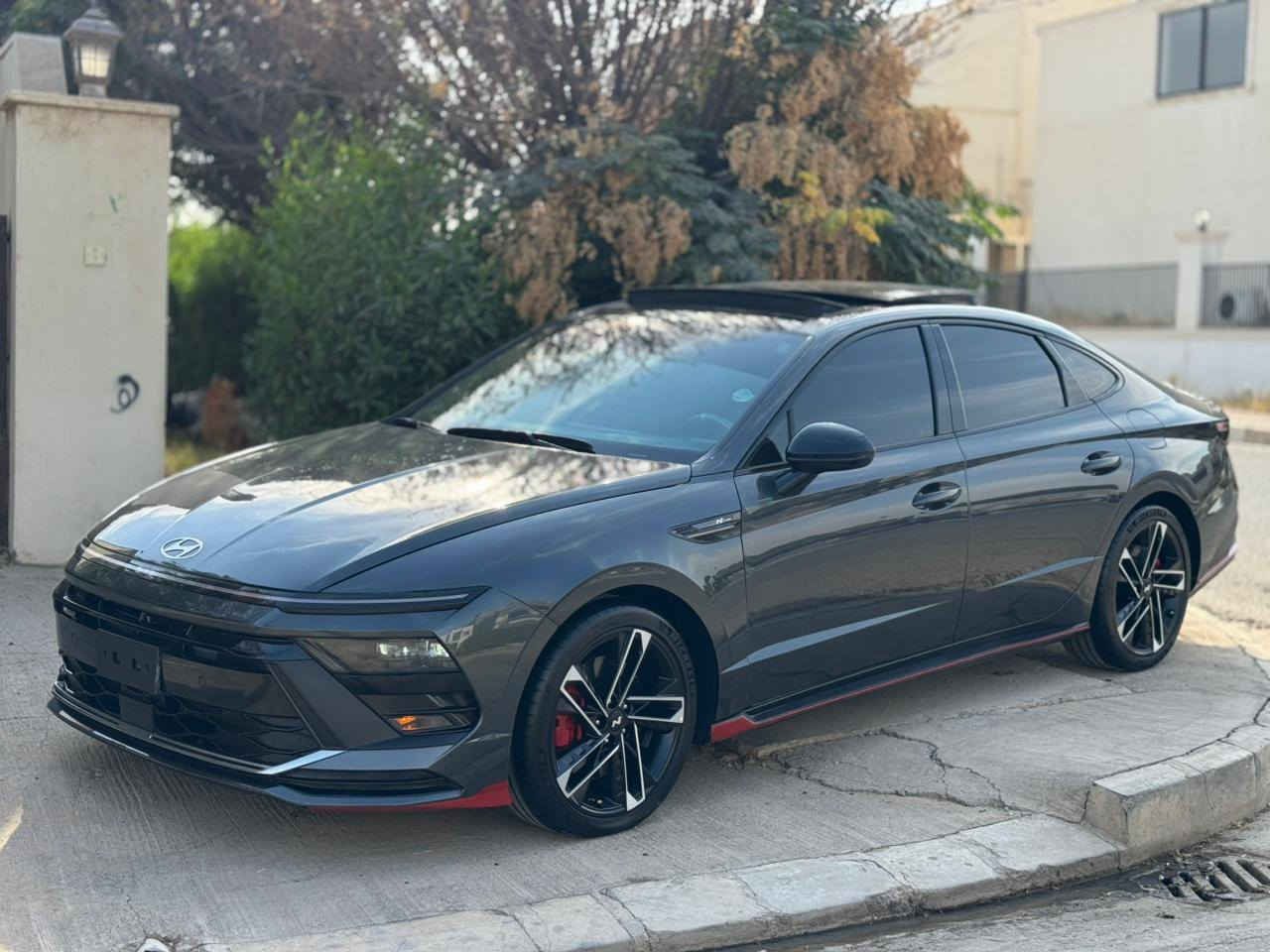 هيونداي سوناتا 2024 ان لاين اعلى فئة
2024 HYUNDAI SONATA N LINE
الشكل الجديد فووووووول مواصفات للأخير 1/1
السيارة على وضع الشركة ماشية13 الاف فقط
وارد امريكي محرك 2500 تيربو 
حادثها جاملغ بسيط والصور موجوده
السيارة جاهزة من كلشي 
السعر 250
مكاني بصره *********** البصرة, العراق
