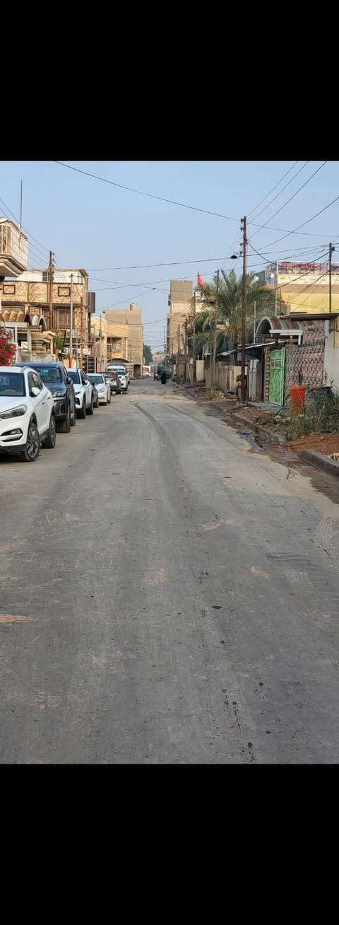 بيت للبيع ٢٠٠م طابو صرف بالاساتذه قريب جدا من شارع ٦٠ جاهز للسكن ترميم جديد كله درجه اولى  
تريده بيت واحد سكن او تاخذه استثمار جاهز يتأجر مشتملين منفصلات حتى بالكهرباء وتفصال هندسي كل مشتمل يتكون من غرفتين مطبخ صاله حمامات  طارمه مع مبلغ اجار ممتاز جدا 
فقط اظافه حائد داخلي صغير بوردكس  وحائط خارجي من البوردكس يفصل المشتملين
للمعلومه هو خلف تجاري شارع الحسينيه بظهره روضه ومجاور الروظه مجمع طبي
***********
