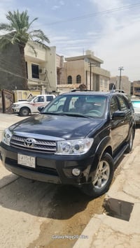 للبيع فورچنر موديل 2009 رقم بغداد مشروع وطني ماشية 245000 كيلو متر   م...