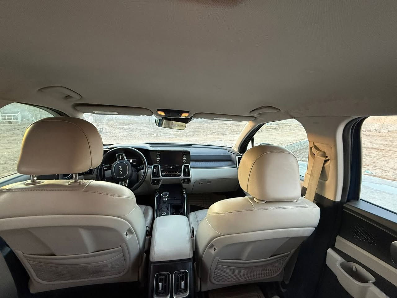 السلام عليكم سورنتو للبيع موديل 2021فول ماعدا الفتحه محرك 2500تيربوا رقم بابل السياره نظيفه أنا مكلف فقط بالنشر الاتصال على الرقم ‭0775 360 7666‬
