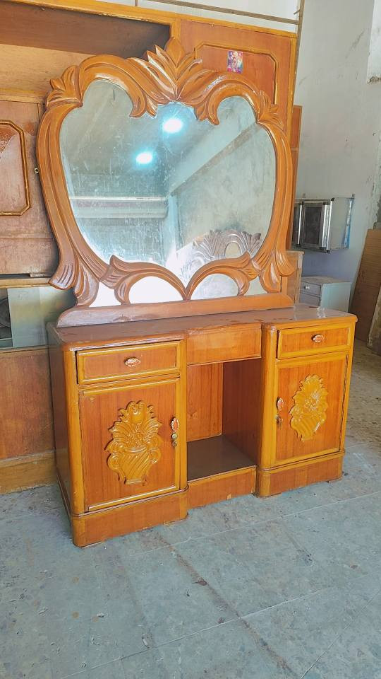 نجارية المرتضى لبيع وشراء كافة الأخشاب والكناتير والبوفيات والابواب وغرف النوم الجديد والمستخدم 
للبيع غرفة خمس ابواب للاستفسار الاتصال على الارقام التاليه أو المراسلة على الواتساب 
***********
***********
العنوان النجف الاشرف شارع المجمعات قرب علوة تفاحة النجف, العراق
