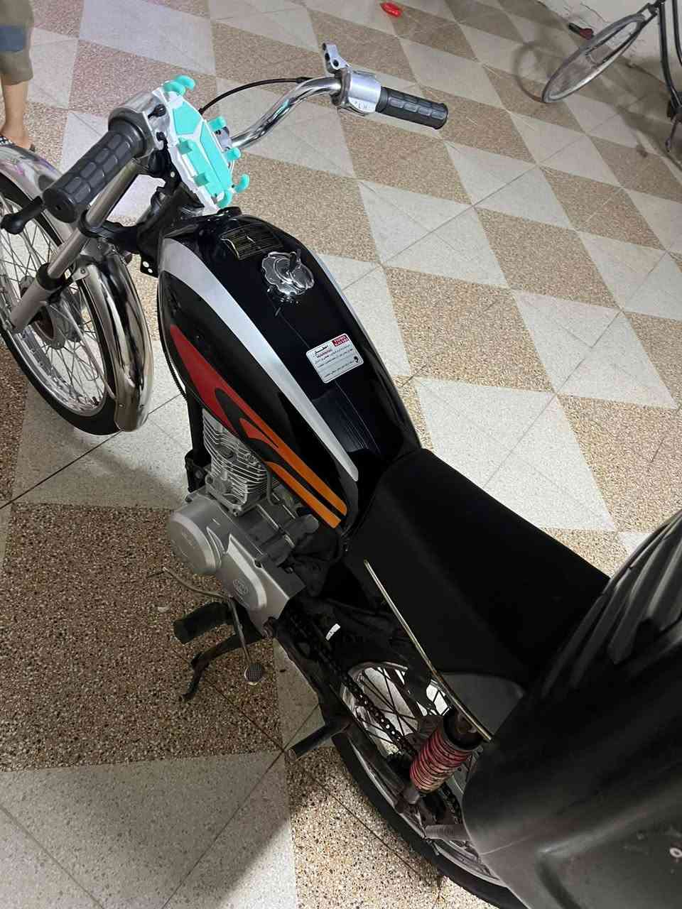 سلام عليكم دراجه نامه أدوات مكفوله من سرقه دراجه نضيفه وحلو محركه وشلع تخبل سعره ب450 وبيها مجال العنوان البصره ***********
