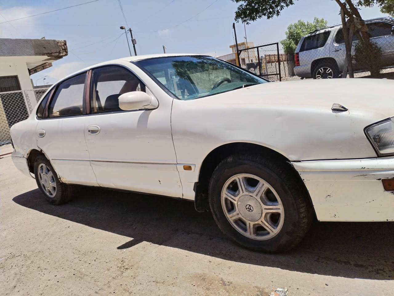 تويوت فلون موديل 96 سنويه مشروع وطني 2027 مكينه بلاديه  سياره طافه موبايل *********** العنوان بغداد شارع فلسطين سعر 26

