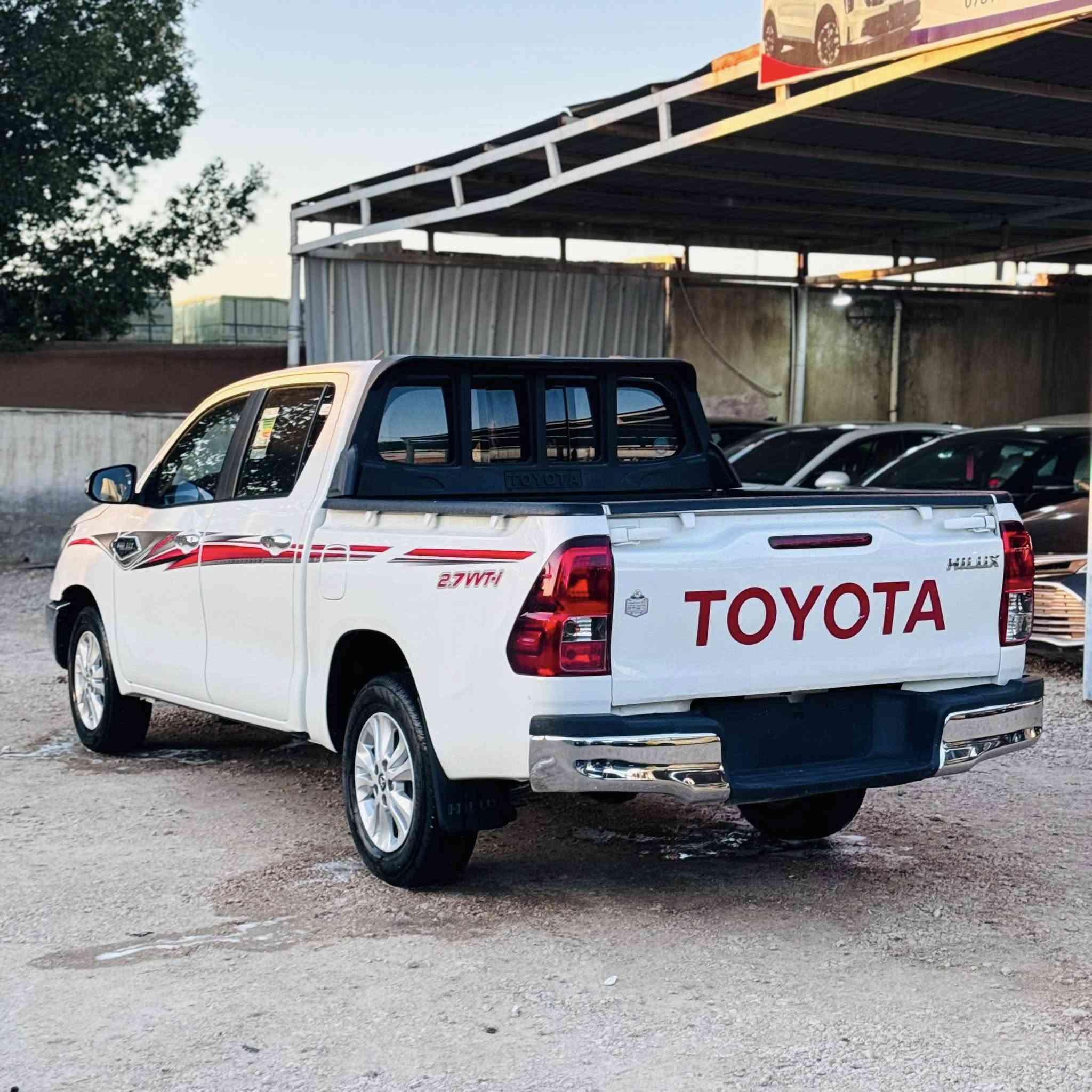 السلام عليكم 
تيوتا هايلوكس 2024 بأسمي تماتيك بيه رشه قطعه وحده بدون معجون ابد بدون عابر السياره جديده وخير من الله ماشيه 45 
#السعر_253 مكان السياره السماوه 
للااستفسار ***********
