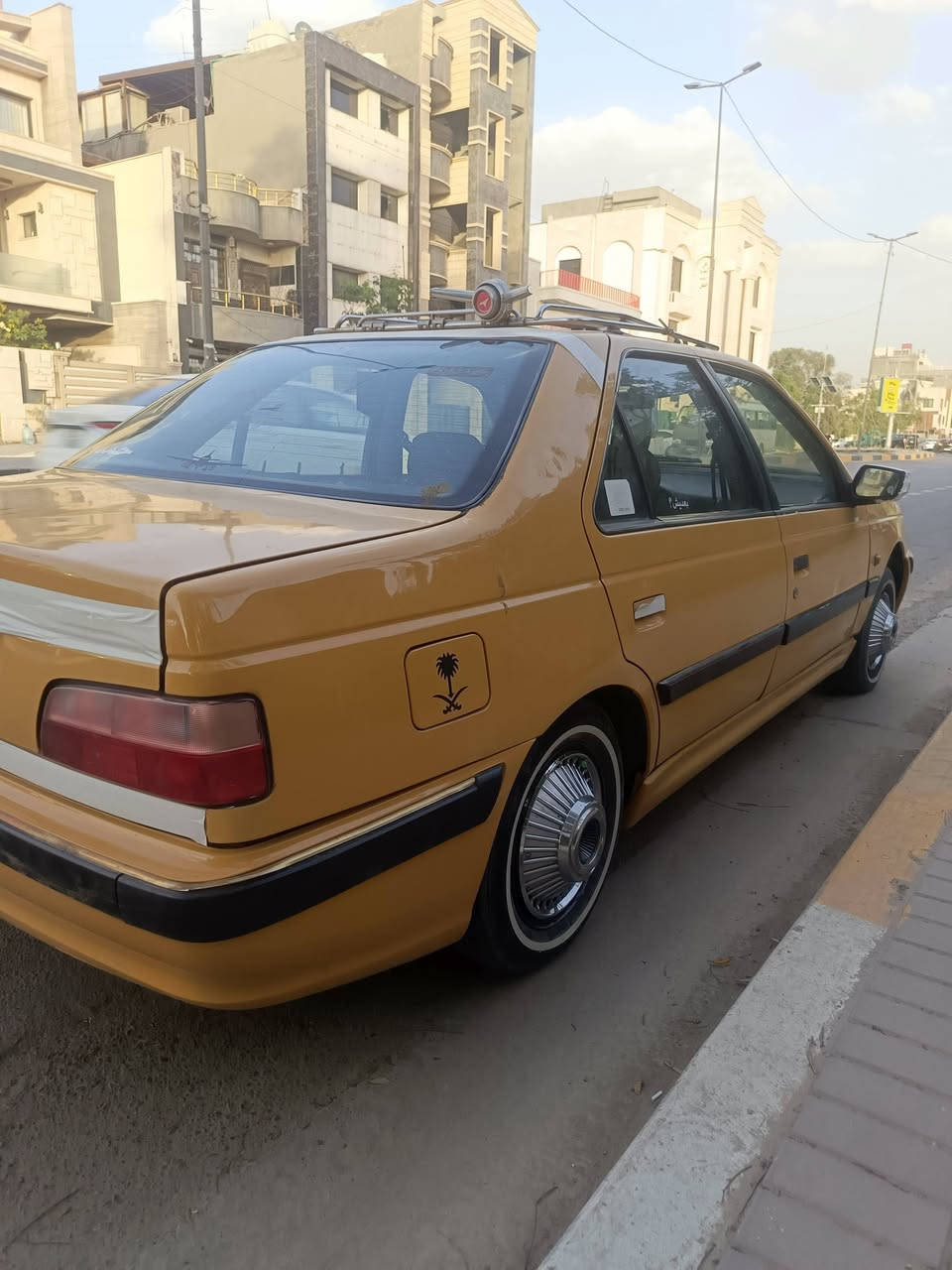سلام عليكم 
#_من_رخصه_الآدمن
بيجو بارص 2015
مكينه كير كفاله 
حداديه جديده 
السياره خير من الله نوقص بسيطه 
ضربتهه الجاملغ اليسره الخلفي فقط بدون دواخل 
رقم بغداد انگليزي 
سعر 40 وبيهه مجال للشراي 
رقمي/*********** 
مكاني بابل مسيب
