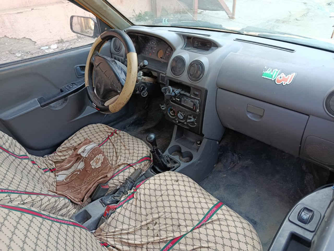 السلام عليكم
سايبا 2013 رقم ذي قار  سنويه  ساقطه  راعيها بالشطره بس ما اندل بيته سياره جديده بمعنى الكلمه حداديه قبل يومين شادها زوج تاير وياها بعده مامشدود مكينتها بيها
 تنقيص ودخن مكانها ناصريه مركز السعر ب15 وبيها مجال للشراي ***********
