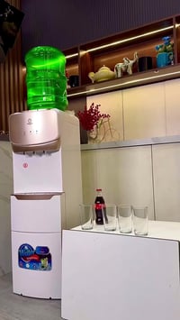 مبرد ماء ٤ وظائف • صانع ثلج مدمج • ماء ساخن وبارد