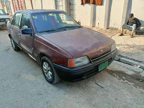 كاديت موديل 91 محرك 16سنويه خضره  شرط الوكاله ولتحويل من الشرعي كابون بيها محرك بي نفخ كير شرط طخم تاير جديد باتري جديد وايرمنيه شغاله السعر 16 وبيها مجال  ***********/***********
