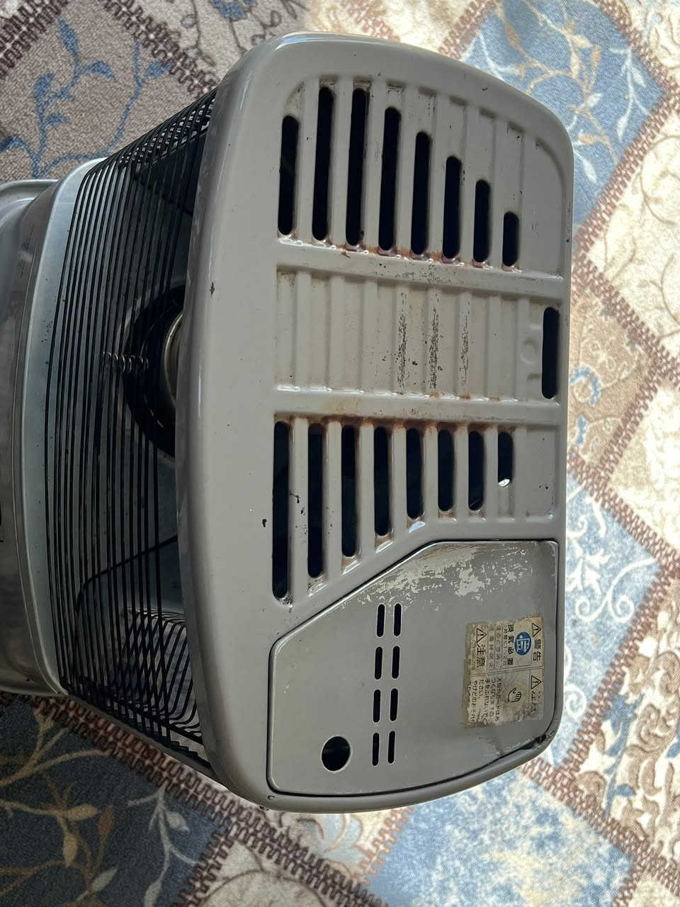 السلام عليكم مرخصت ادمن صوبه لبيع كرونه يباني  نضيفه ومرتبه عوزه فتيله سعر 50 وبيه مجال شراي يتصل ***********
