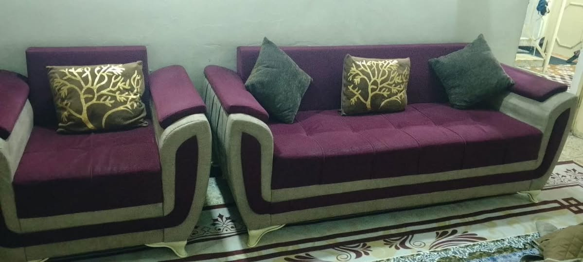 السلام عليكم .تخم 10 مقاعد نضيف اي ضرر مابي سعر ٣٥٠ وبي مجال مكاني بغداد شهداء البياع رقم الهاتف ***********
