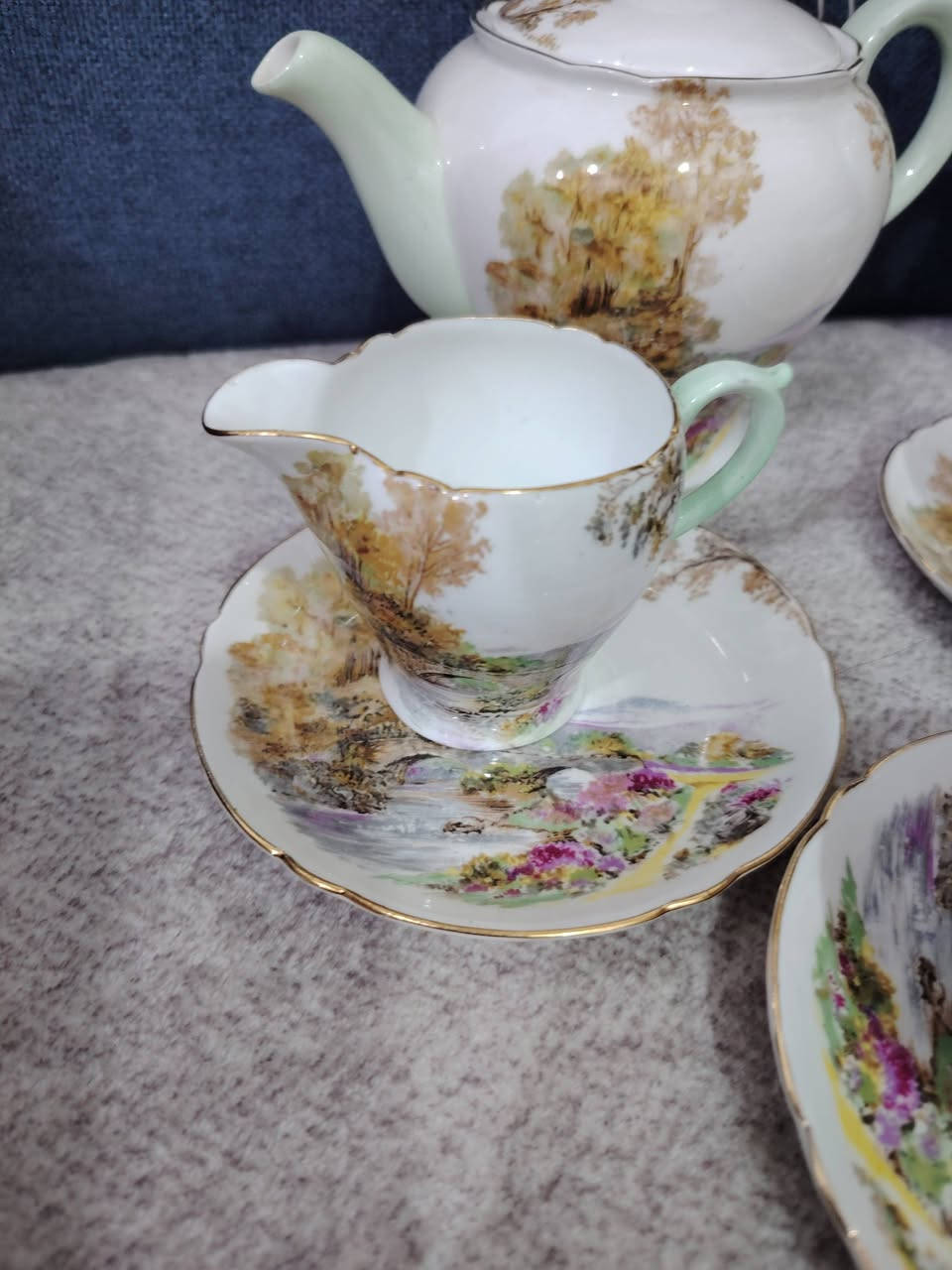 تحفة من تحف المنزلي الأوربي.. سيت لندني.. مصور.. 17قطعة... السعر 30..توصيل كافة المحافظات. @إشارة


**إذا كنت صاحب هذا الإعلان وتريد حذفه لأي سبب، رجاءا أرسل رسالة إلى الدعم الفني**