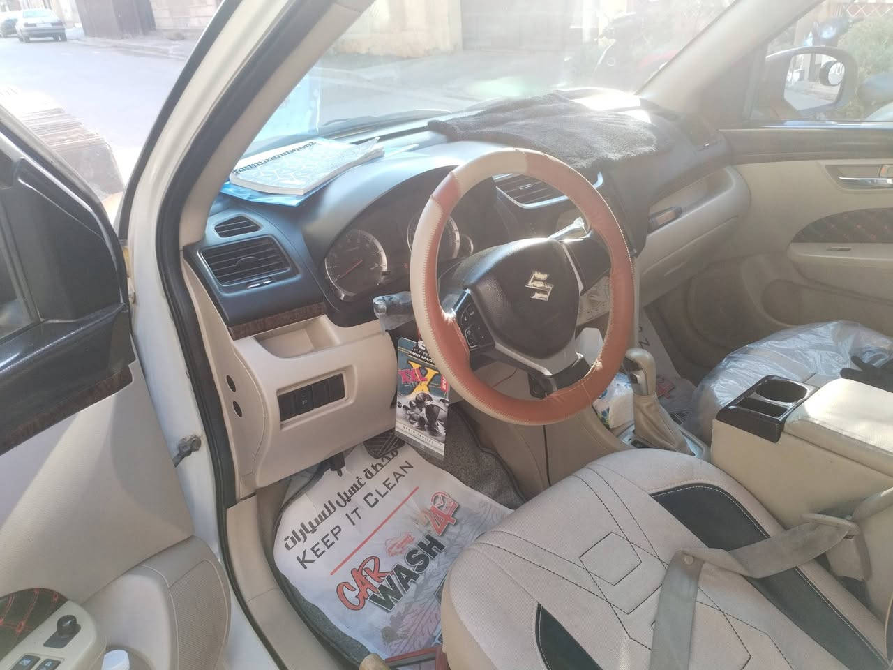 السلام عليكم
سازوكي سويفت موديل 2014
محرك 1200 
4 سلندر
تخم تاير جديد
صدر امامي وخلفي ودبلات واذاين كلهن جدد
دوشمة كشنات درجة اولى
شاشة وكامرا خلفية
داش كام امامي وداخل السيارة
تبريد شغال
كهربائيات كلهة شغالة
لايت زينون عالي ناصي
تحكم ستيرن
الداخل نظافة 95%
الخارج نظافة 85%
العداد 221 الف كيلو
رقم الدولي الرقم الجديد
مصفرة هيئة
نقص السيارة فقط ولف حماوة
السعر  69$ وبيهة مجال جدا قليل حق العملة
للاستفسار اتصال او واتس
***********
