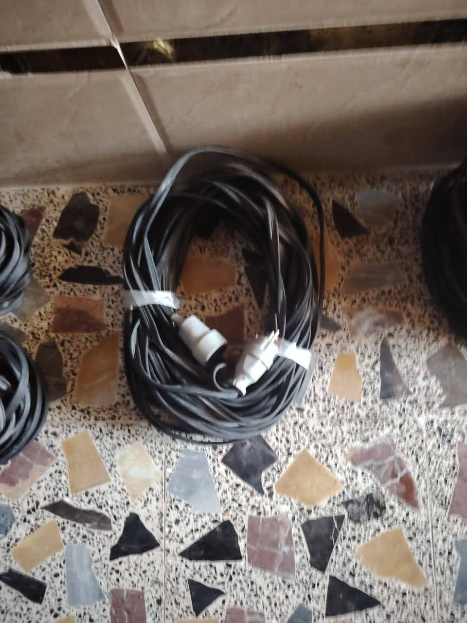 سلام عليكم غراض جديده مستعملات سبوعين الله شاهد جدد كلمن وسعره المولدات الوحده عله 60 قفل والدريلات كساره 60الواحد الكوسره 50 والوايرات سيمز اصلي  الله شاهد واحد 40متر وثنين20ب20. سعرهن  65وبيهن  مجال‏.وكراكه     ‪0781 842 7100‬‏ المكان النجف حي النداء قرب مجمع الميرات
