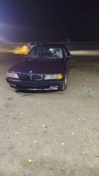 بي ام دبليو ٧ • محرك ٤.٠ • يدخن خفيف