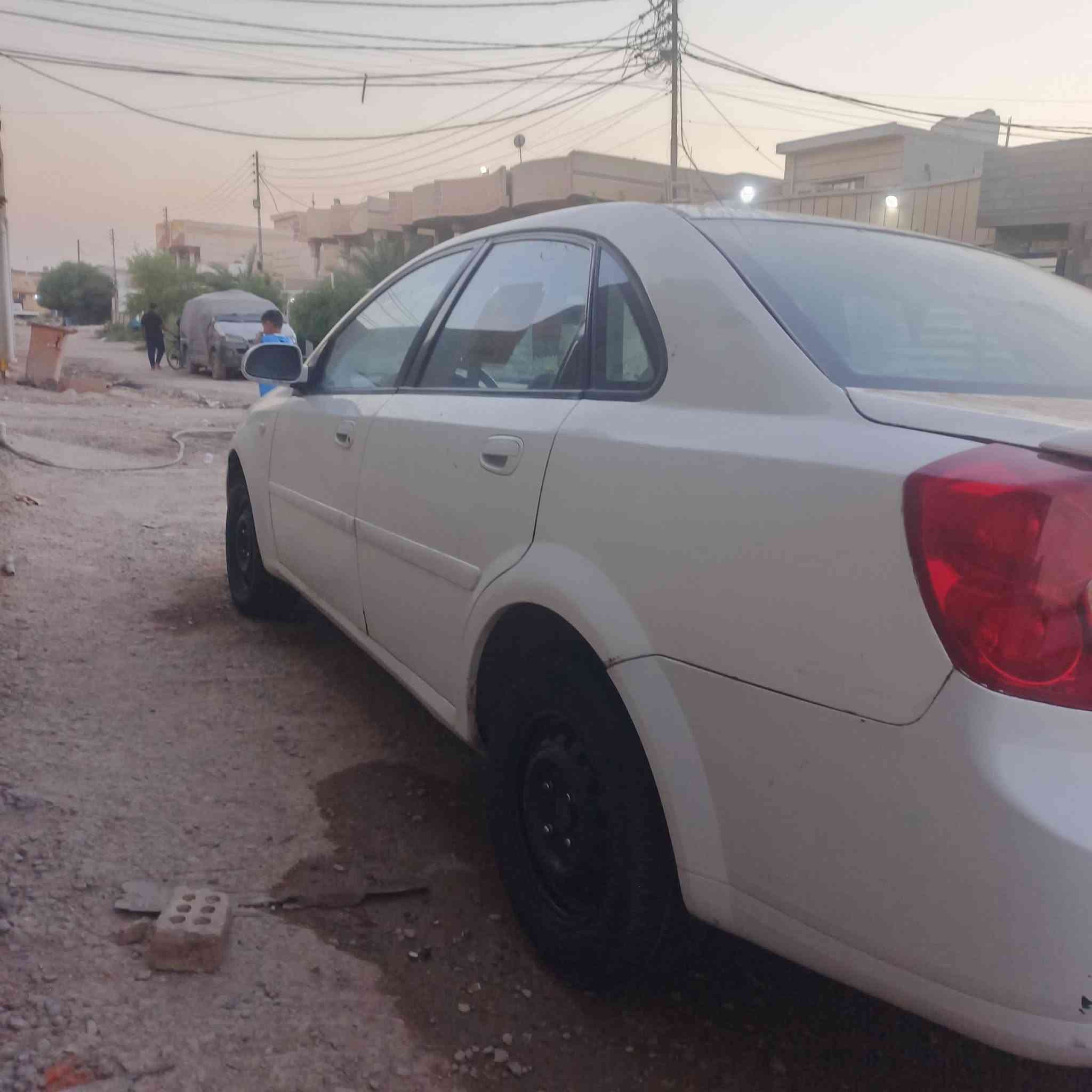 سلام عليكم وبتره 2004صبغ حزام كير، عادي 
مكينه بيهه حاويه مكاني، بغداد جسر دياله الجديد
تبريد ثلج صدر مبدل مامي وخلفي بيهه نقص باور، مال ستيرن بي صوت وبوربرن نال كلج بسمي، سياره سعر 48وبيهه مجال بسيط ***********
