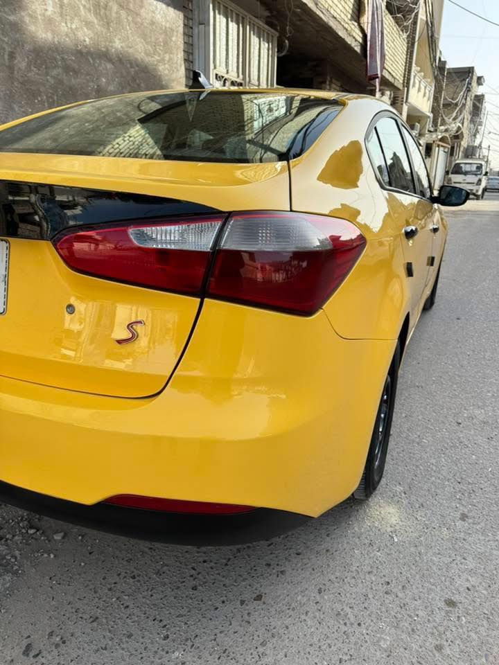 فورتي البيع موديل 2015 حادث طخه باب امامي يمنه ومصلح على كده بدون دواخل بدون تبديل بدون يرباك السياره كلهه ليبل واحد مكفوله كفاله عامه صور الحادث موجوده بل منشور والسونار موجود بل منشور اليوم سويته سياره جديده وجاهزه بعدهه على وضع الشركه ماشيه 77 الف حقيقي عل فحص غراضهه كلهه مانازله سبيرهه مانازل وصبغه وحده مامعيوده مواصفات مكينه 1800 دوش المرغوب كير اي تي المرغوب نضام مانع نزلاغ نضام ايكو داخل الونين اسود ورصاصي حاكيه تحكم ستيرن صفحتين شاشه مال اعطال بل دشبول حساسات مال تاير سياره جديده وجاهزه مصفره هيئه وغرامات سنويه بسمي رقم دولي هزه جديده العنوان بغداد الشراي يتصل ☎️ *********** السعر 122وبيهه مجال بسيط
