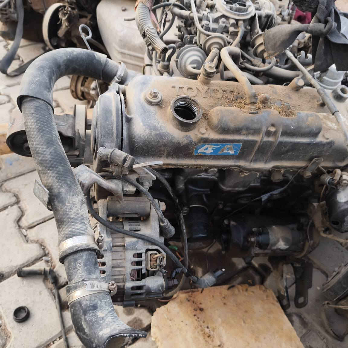 ***********
گێرو مەکینەی تویتا toyota A4 کامل وەک ئەوەی لەوێنەکان دیارە بەشەرتی ئەوروپیە نرخی تەنها 300دولار أربيل, العراق
