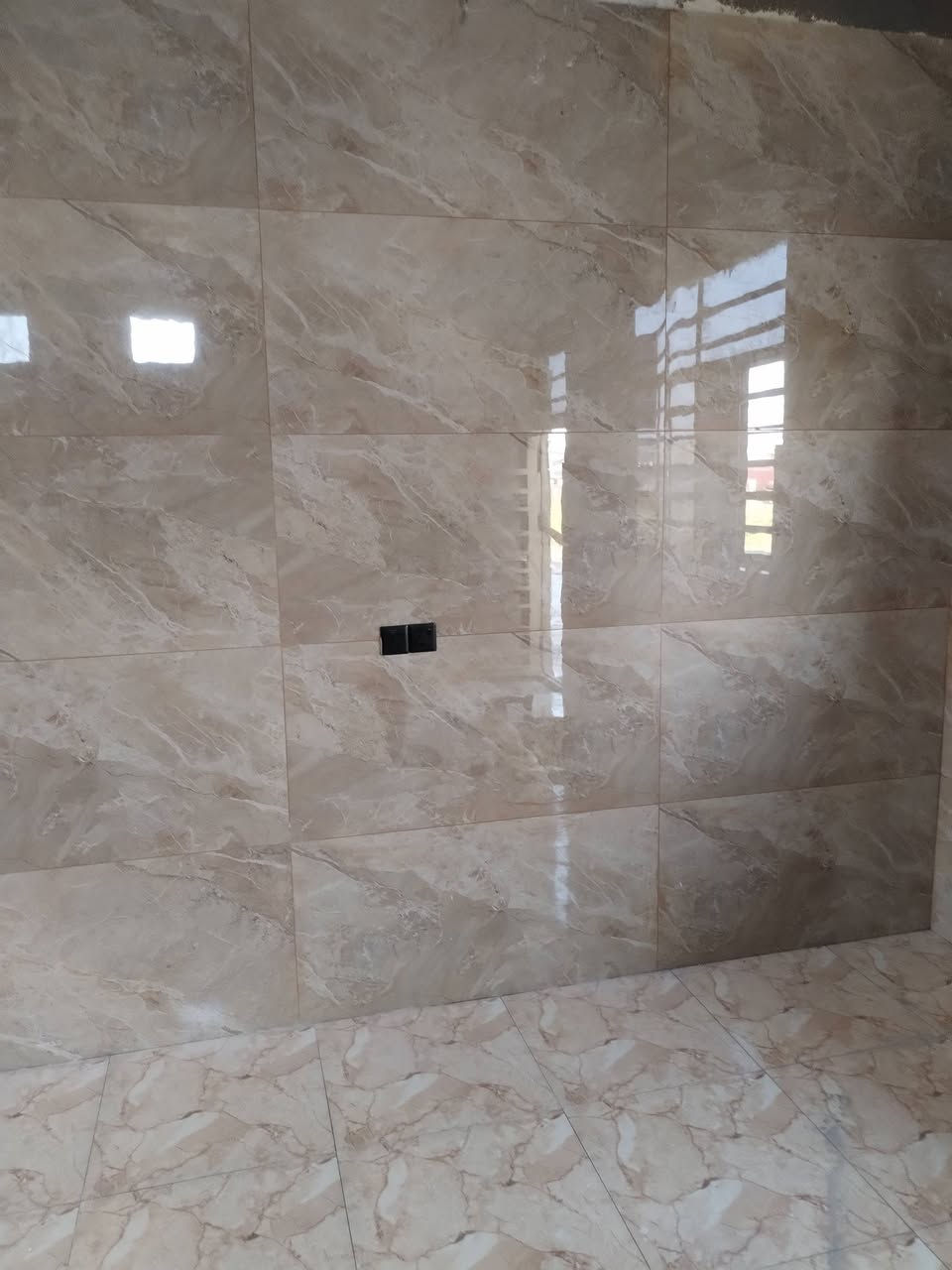 ابو أدهم المصري لتركيب جميع انواع البورسلين والمرمر والكاشي تسليم مهندسين درجه اولى ***********
