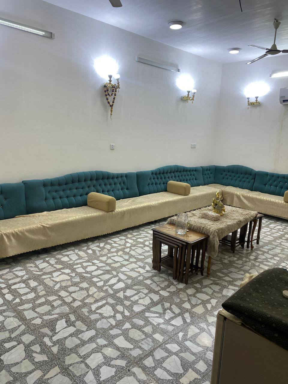 سلام عليكم بيت البيع مساحه 340بدون حديقه مع الحديقه اصيرالمساحه 500مترالسند25طابوزراعي المنطقة المصابيح مقابيل المدرسه المصابيح الاهلي عرض الشارع 9متر والفرع 9متر اذامراوس بيت بدولعي عادي ***********
