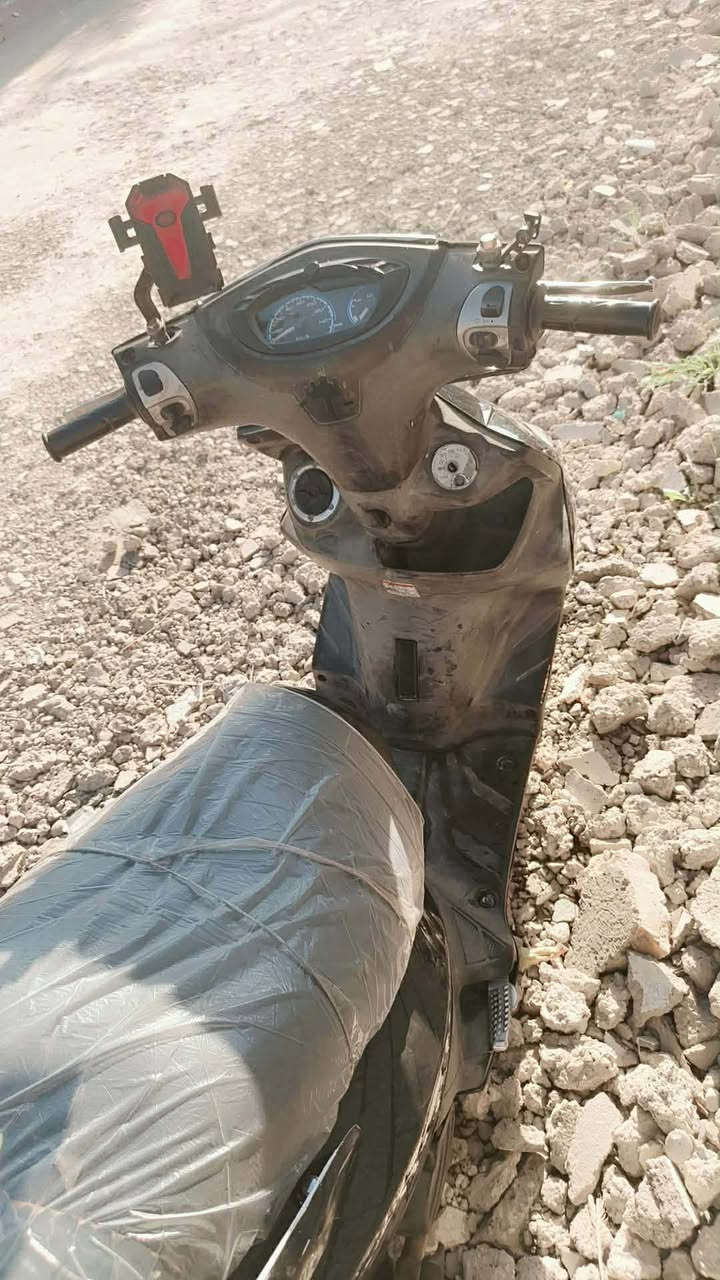 سلام عليكم جيتي ار للبيع دراجه خير من الله ما ناقصها شي بس ترتيب اشويه شغاله كهربائيات  كلها آჂ̤ نقص مابيها يرادلها ادامه بسيطه دراجه بلاديه كلها السعر 750وبيها مجال مكان ديالى بعقوبه لاستفسار اتصل ودلل ***********
