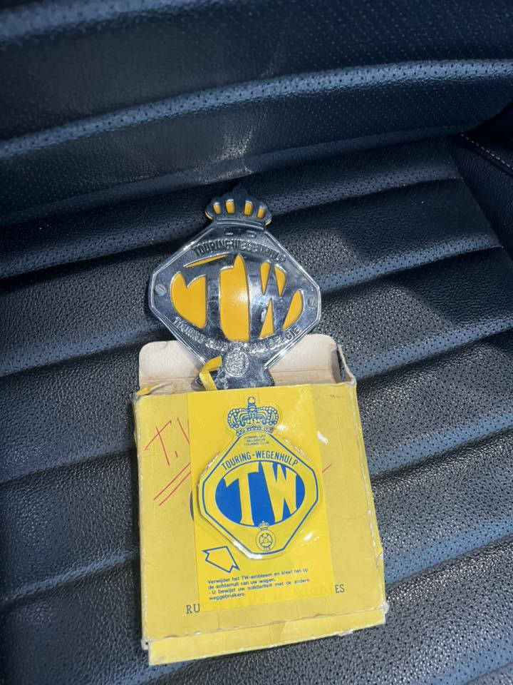 السلام عليكم غراض للبيع كله جديد فحص ***********
