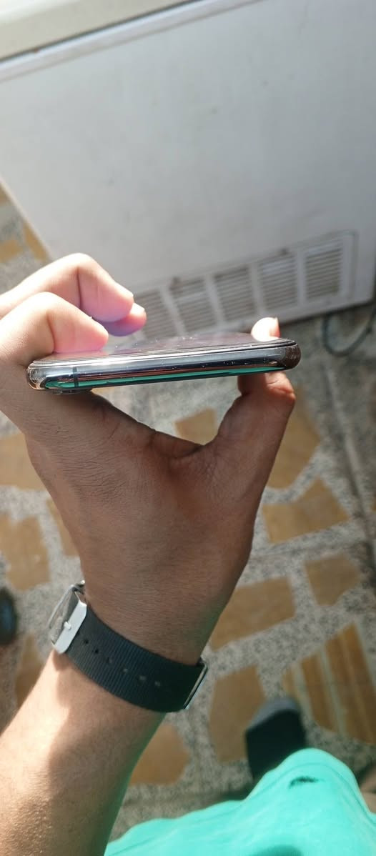 سلام عليكم جهاز للبيع اكس ماكس الجهاز نضيف بس بي شغله وحه الجهاز كل شويه يرست الجهاز للبيع قيم بليرضي الله بغداد الكفاءات العبيدي ***********
