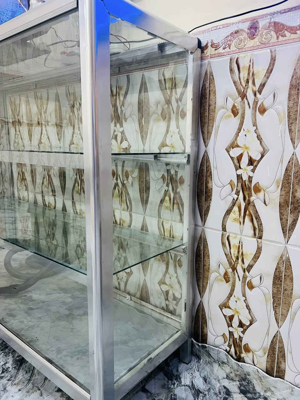 جام خانه
جام خانه اخو الجديد 
السعر 150 الف 

‭0773 000 8462‬
