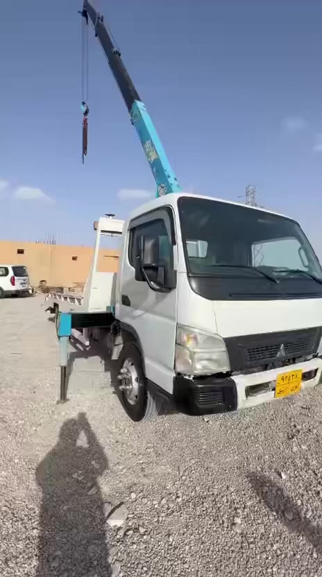 السلام عليكم للبيع كنتر موديل 2011 رقم اربيل بسمي تحويل مباشر
كرين سوبر زت 3سلايتات طنين و 500 كير اكسل خير من الله مكينه بيها تبخير تخم تاير ويل 17 ونص بيها طخه بل باب اليسره  جوه لايت ابيع كرين وابيع شاصي مكان الأنبار حديثه سعره175 وبي مجال لشراي ‏‏***********‏
