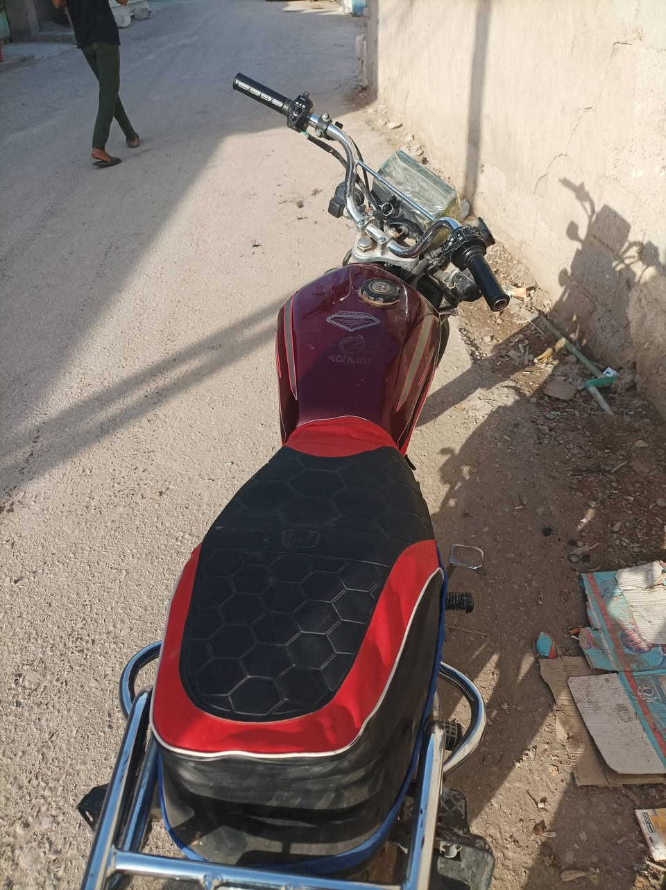 سلام عليكم دراجه سافان موديل 21 اوراق استنساخ الدراجه خير من الله بس ييهة خيط دخان  السعر 350 وبيهة مجال مكاني بابل لأسكندريه ***********
