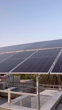 كاميرات مراقبة • طاقة شمسية • حلول شبكية