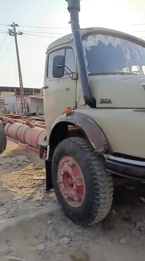 اقجم للبيع شاصي طويل ابلادي محرك لا تنقيص ولا بخار گير 25 قماره مرشوشه رقم مثنى جاهزه للستفسار ***********
