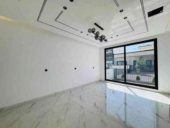 البيت جديد للبيع طابقين فول مواصفات
المساحة 200 متر 10 × 20 م طابو صرف
الواجها القبلة
 المنطقة زانكو السليمانية 
المنطقة كلش حلوة وهادئه فول خدمات 
قريب الجامعة الامريكية وقریب ماجدي مول
تلفون ـ واتساب ـ فایبر  ***********
