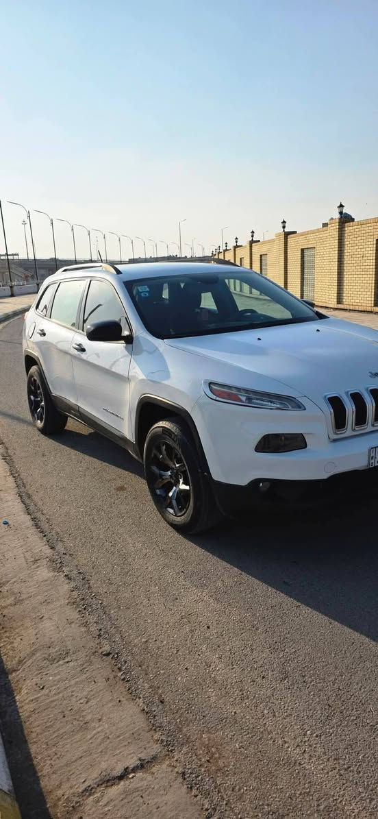 للبيع والمراوس جيب شيروكي بزون اللون ابيض  موديل 2014 وارد امريكي حره تحويل ثاني يوم  مشروع وطني رقم جديد نكليزي  رقم بغداد
سنويه جديده 2028
بيه سونار بل نشر بيه صور امريكه 
لايت زنون مكينه 2400 
المكان _ واسط_ كوت السعر 110 وبيه 
مجال الاستفسار  رقم هاتف ***********
