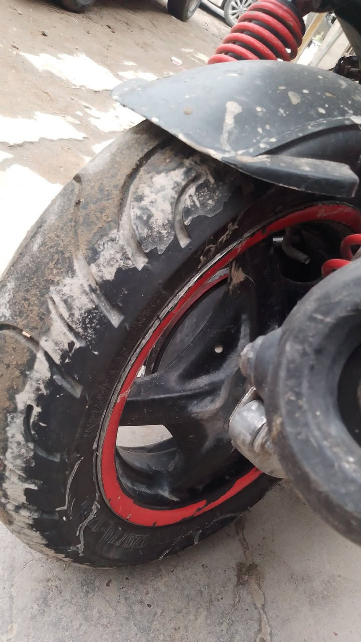 سلام عليكم سكنس 58/5 تجفيت جديد بعدها ع سحك فقط صوت بكن خفيف تكلفته 50 ماعبالي بيها سعرها 250 وبيها مجال شي بسيط حك الجيه


**إذا كنت صاحب هذا الإعلان وتريد حذفه لأي سبب، رجاءا أرسل رسالة إلى الدعم الفني**