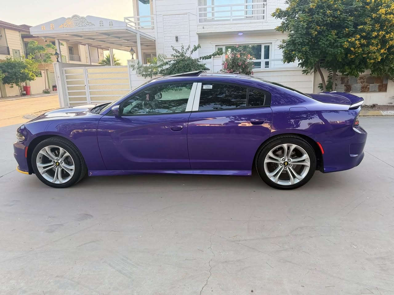 للبيع جارجر Gt خليجي شركة هارلم 
موديل  2019 
ماشيه 100مل بضبط 
لون بنفسجي مميز 🟣
سعر مناسب 248
فتحت سقف سلايت 
مقاعد جلد كهربائي 
داخل ابيض و بنفسجي 
رادار جانبي 
شاشه كبيره مع نضام كار بلي 
شاشه عربيه 
سستم صوت الباين 
حساس خلفي 
لايت زينون بلادي 
دكمه سبورت 
سوبر تراك باك 
كير شفت بل استيرن 
ملاحظة/   سياره دخول صفر خليجي للعراق بس بيها ملاحضه بسيطه مكانينpdr 
كير محرك شرط 
مكاني كركوك          
***********
*********** واتس اب
